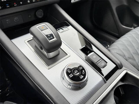 2025 Mitsubishi Outlander PHEV SEL