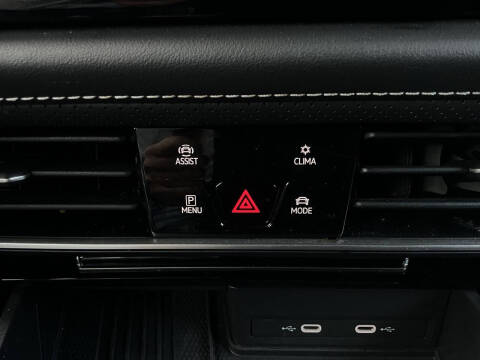 2025 Volkswagen Atlas Cross Sport SE 4Motion