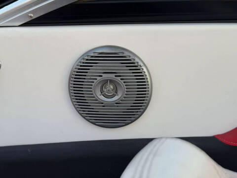 2013 Four Winns 200H