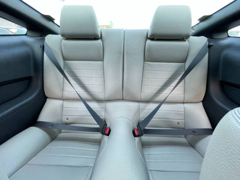 2012 Ford Mustang V6 Premium