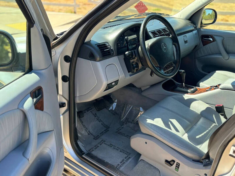 2000 Mercedes-Benz M-Class ML 320