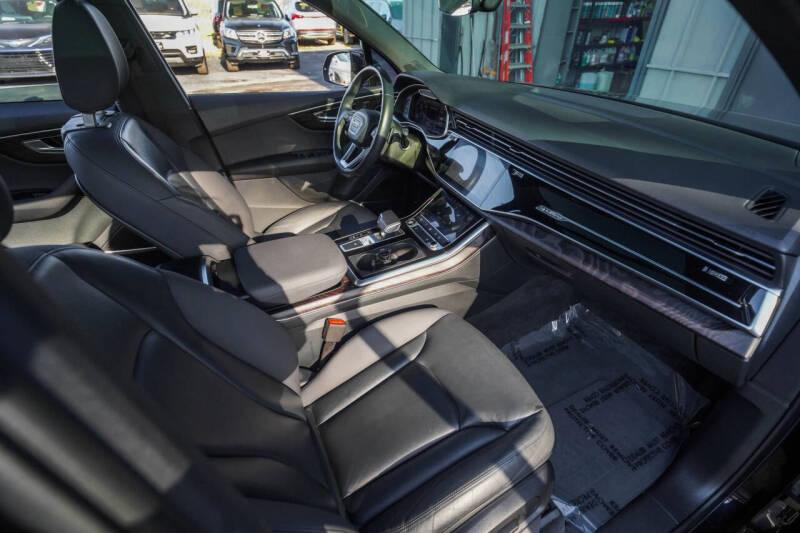 2021 Audi Q7 quattro Premium Plus 55 TFSI