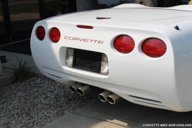 1999 Chevrolet Corvette 24