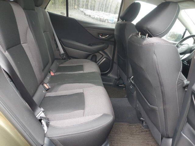 2025 Subaru Outback Premium
