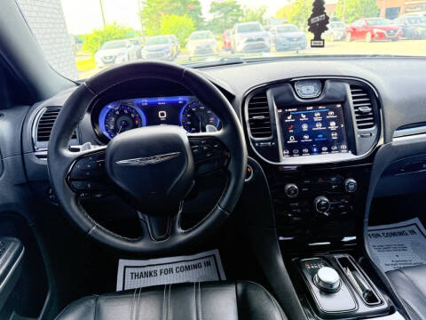 2018 Chrysler 300 S