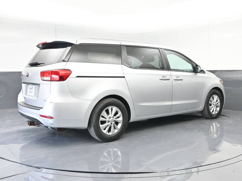 2015 Kia Sedona LX