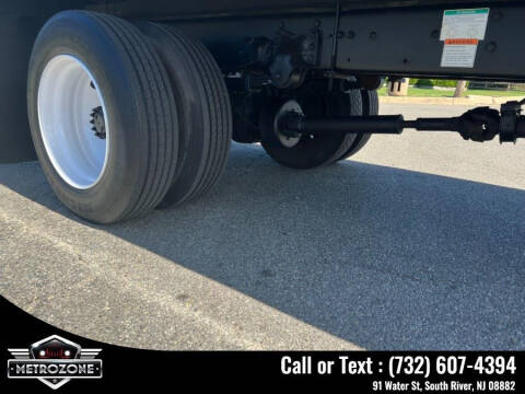 2012 Freightliner M2 106