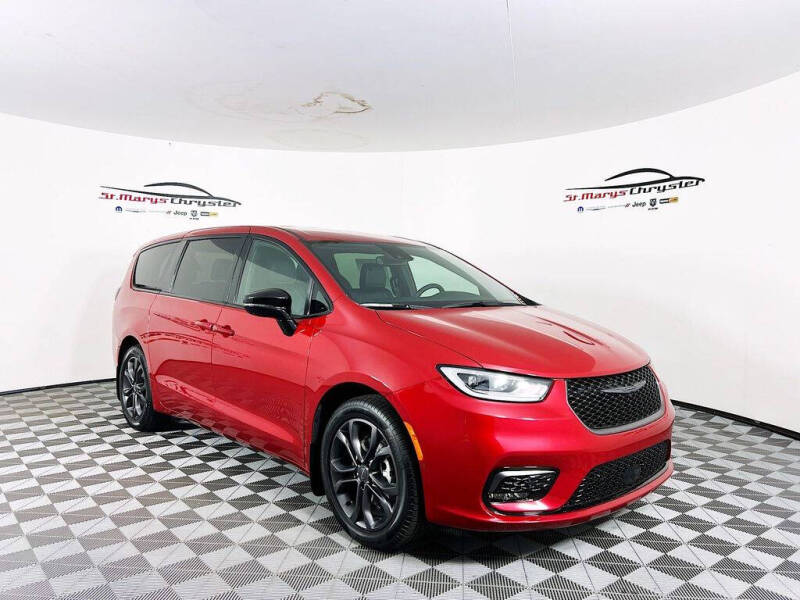 2026 Chrysler Pacifica Select