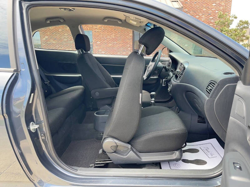 2009 Hyundai Accent SE