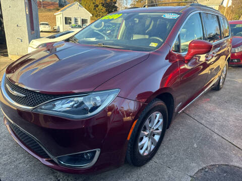 2017 Chrysler Pacifica for sale at Motley's Auto World in Danville VA