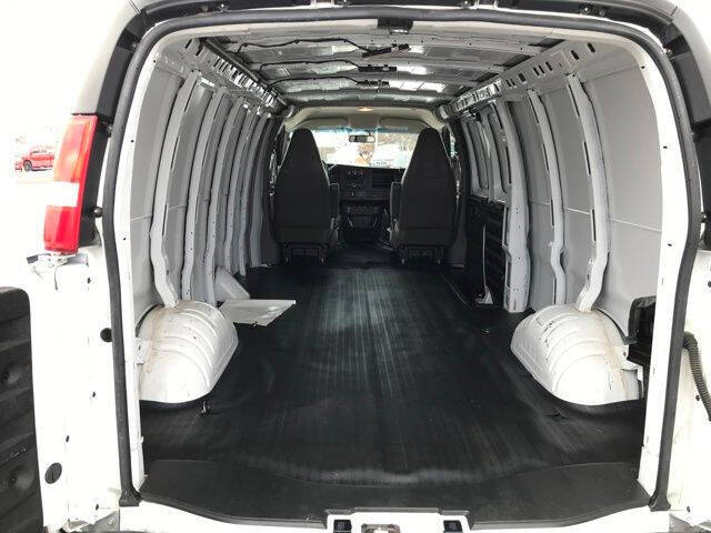 2022 Chevrolet Express 2500