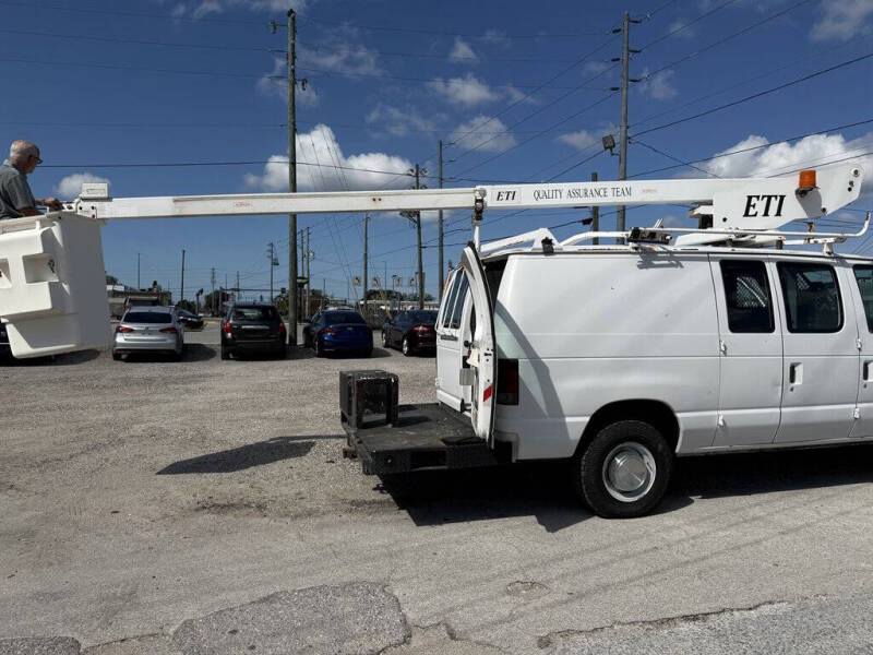 2006 Ford E-Series E-350 SD
