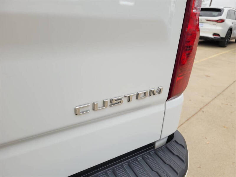 2024 Chevrolet Silverado 1500 Custom