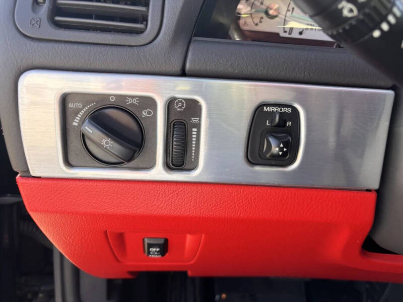 2002 Ford Thunderbird Deluxe