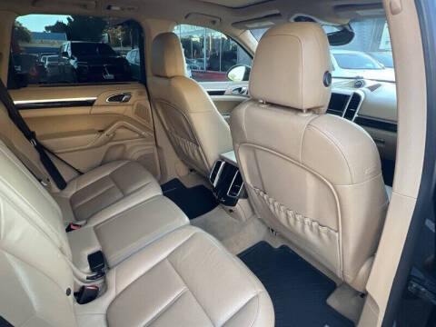 2013 Porsche Cayenne S