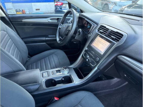 2019 Ford Fusion Hybrid SE