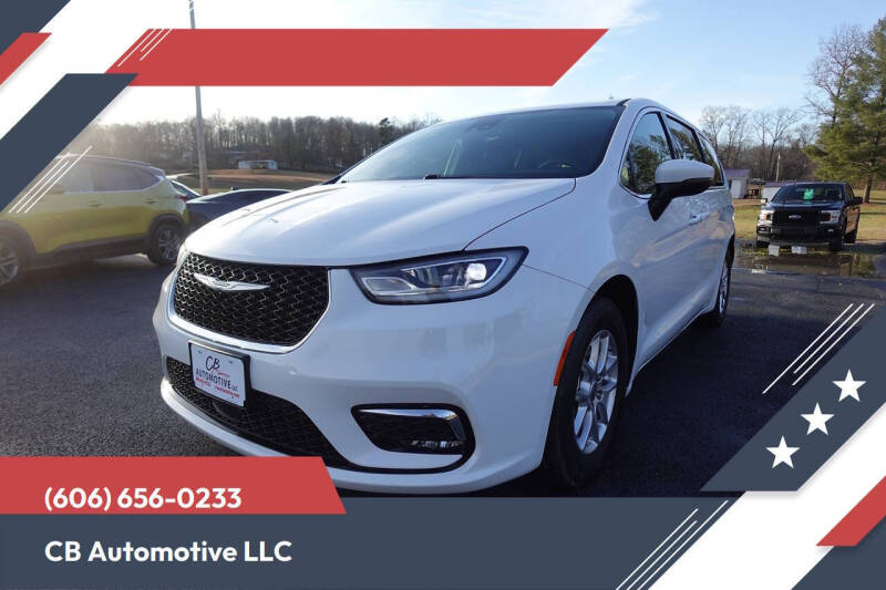 2023 Chrysler Pacifica Touring L's photo