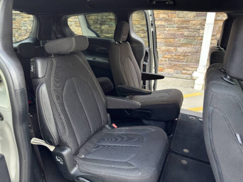 2020 Chrysler Pacifica Touring