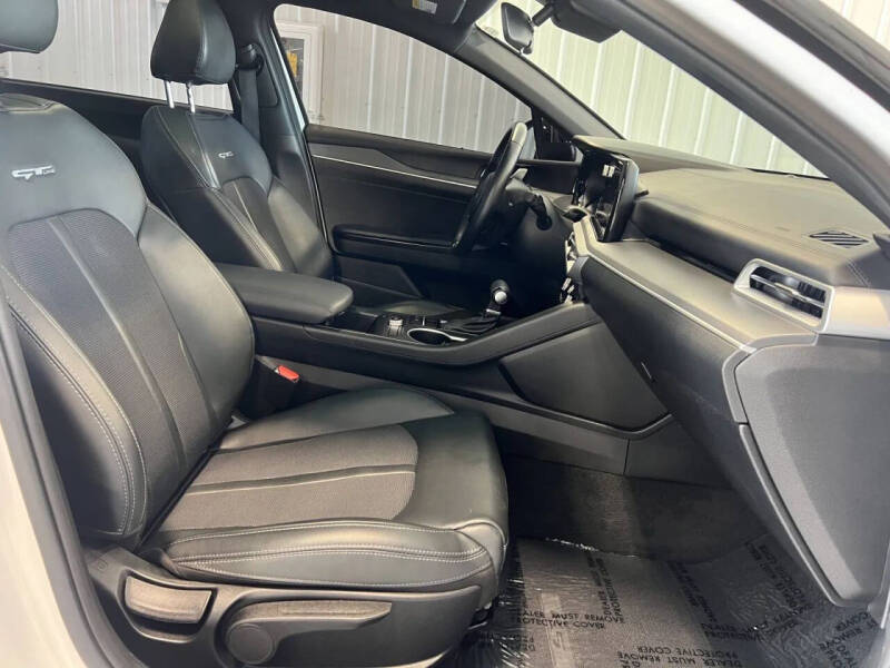 2022 Kia K5