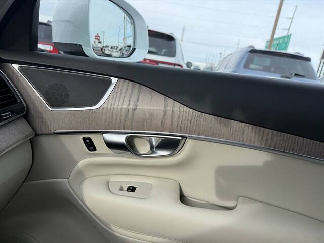 2023 Volvo XC90 B6 Core