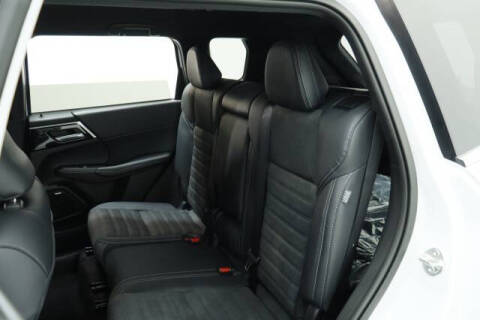 2026 Mitsubishi Outlander LE