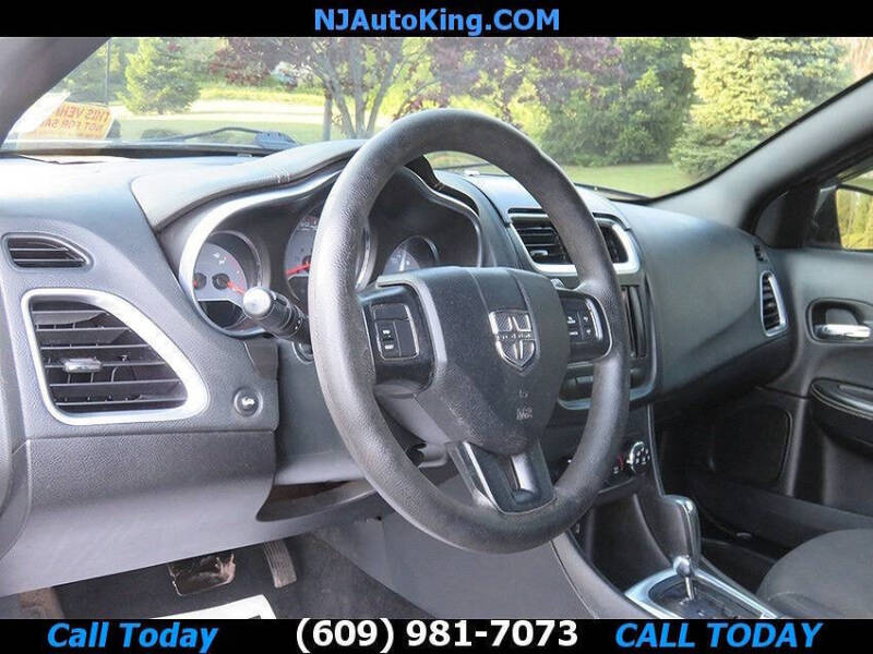 2013 Dodge Avenger SE