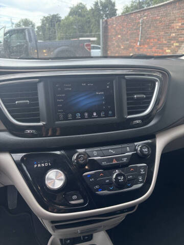 2019 Chrysler Pacifica Touring L
