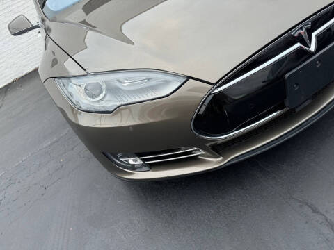 2015 Tesla Model S 85D