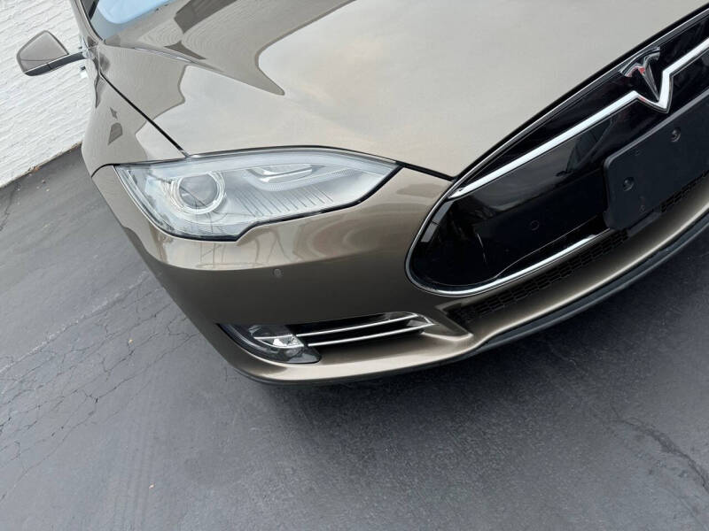 2015 Tesla Model S 85D