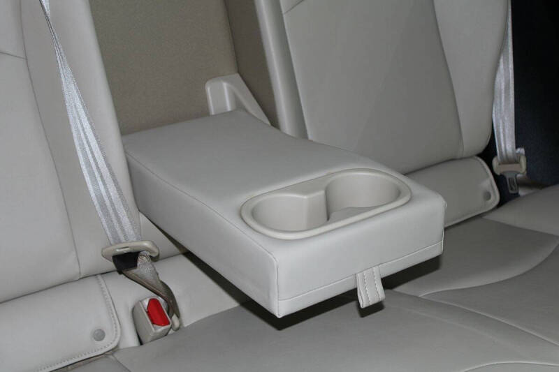 2019 Toyota Prius XLE AWD-e