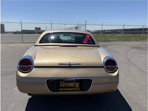 2005 Ford Thunderbird Deluxe
