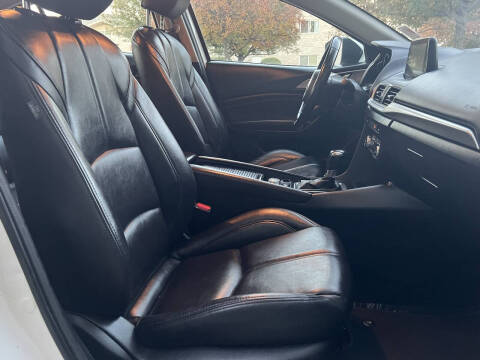 2018 Mazda MAZDA3 Touring