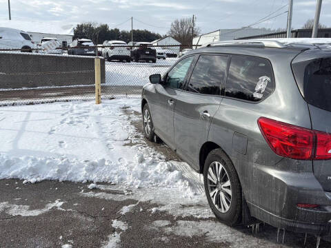 2020 Nissan Pathfinder S