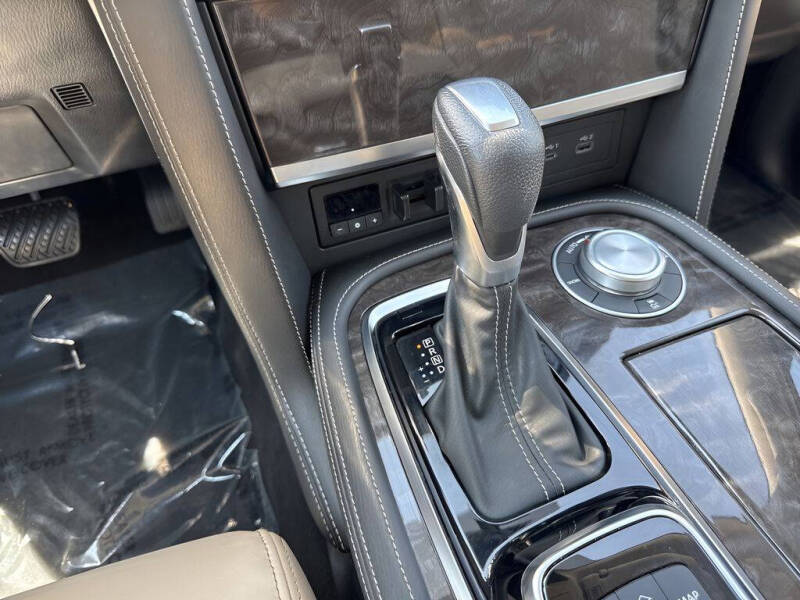 2024 Nissan Armada Platinum