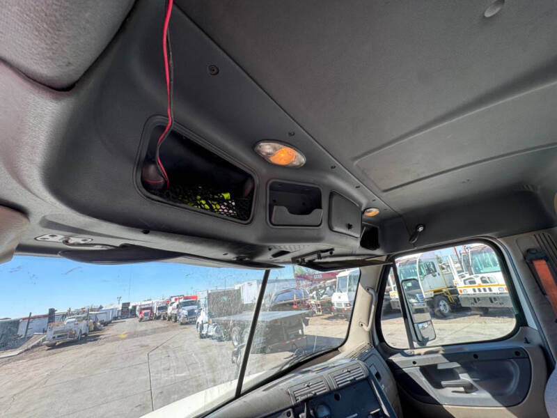 2016 Freightliner Cascadia