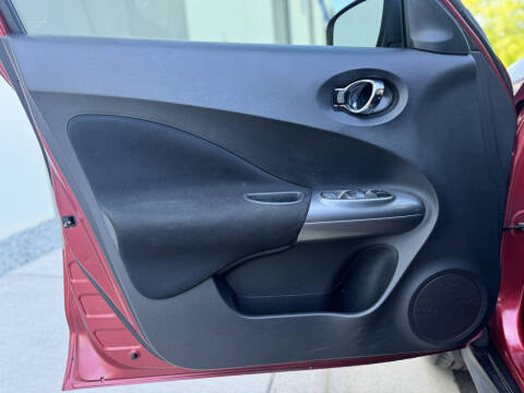 2015 Nissan JUKE S
