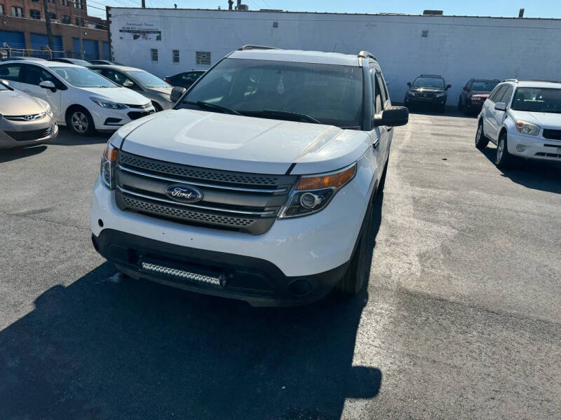 2013 Ford Explorer Base photo 3