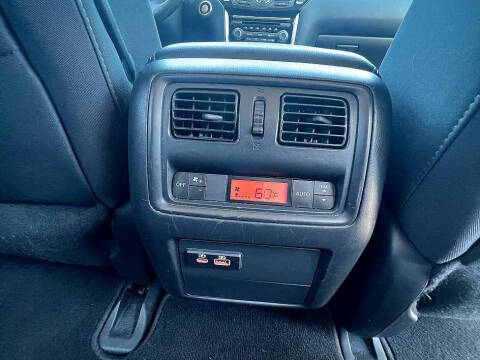 2019 Nissan Pathfinder SV