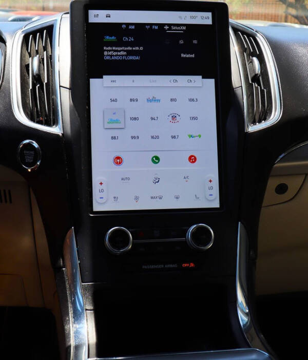 2021 Ford Edge Titanium