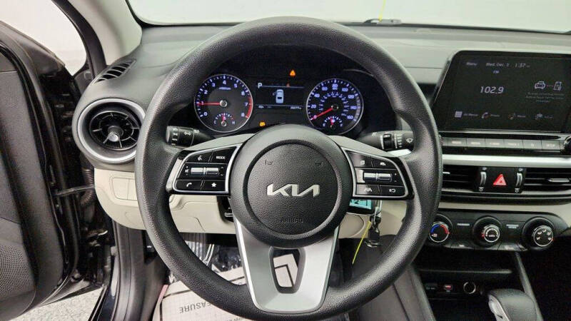 2023 Kia Forte LXS