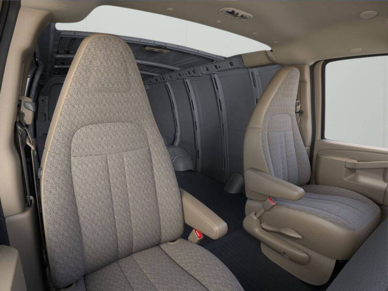 2025 Chevrolet Express 2500