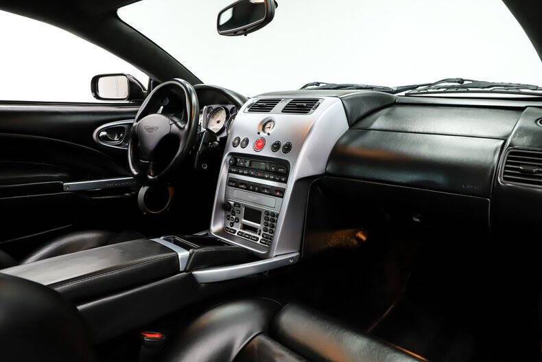 2003 Aston Martin V12 Vanquish