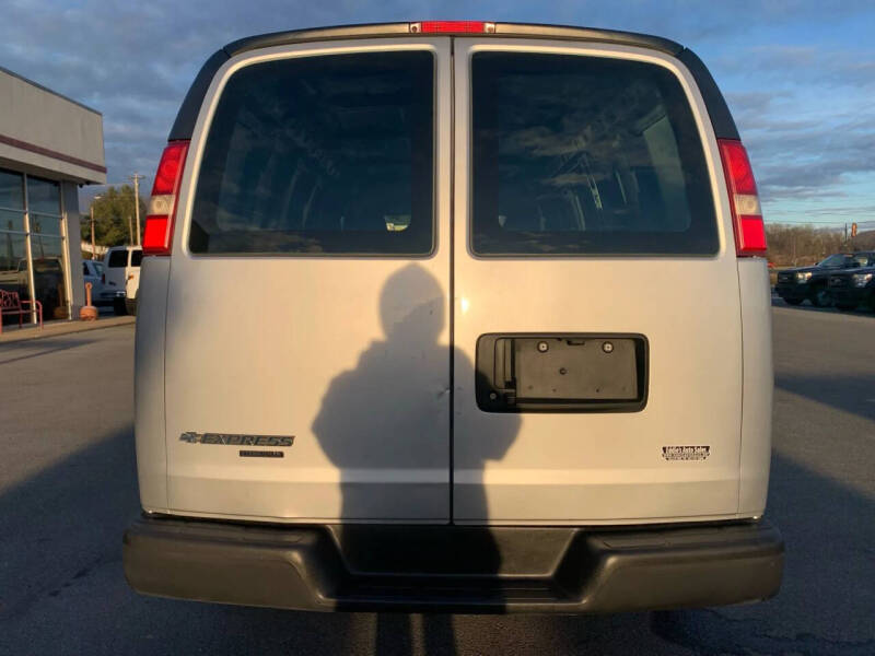 2016 Chevrolet Express 2500