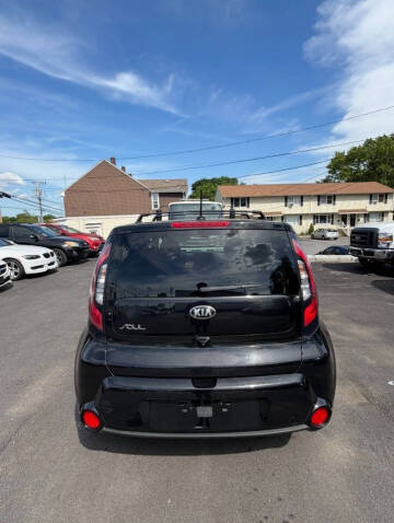 2016 Kia Soul +