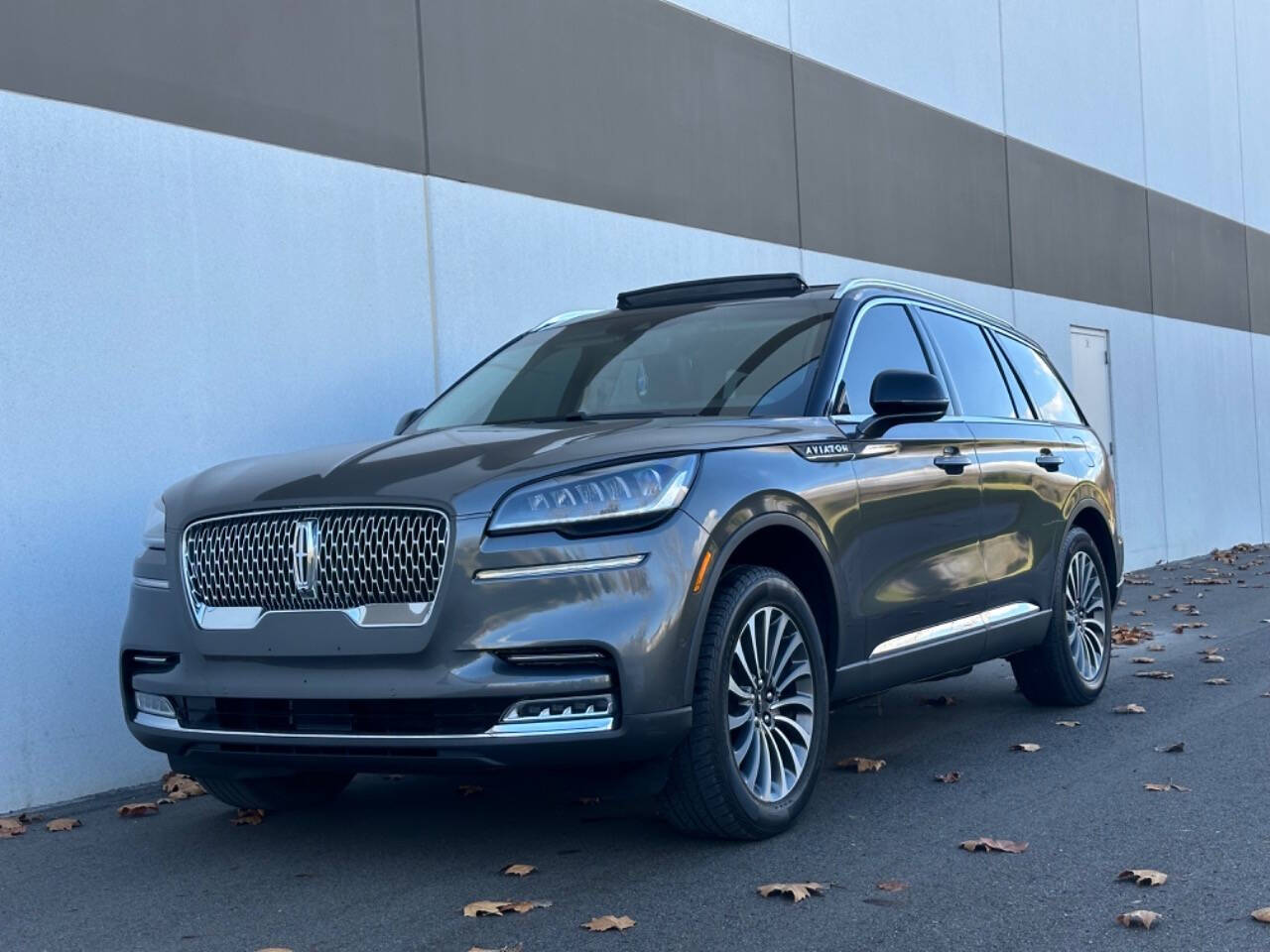 2020 Lincoln Aviator for sale at Phoenix Motor Co in Romulus, MI