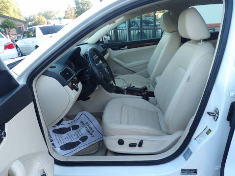 2012 Volkswagen Passat SEL PZEV