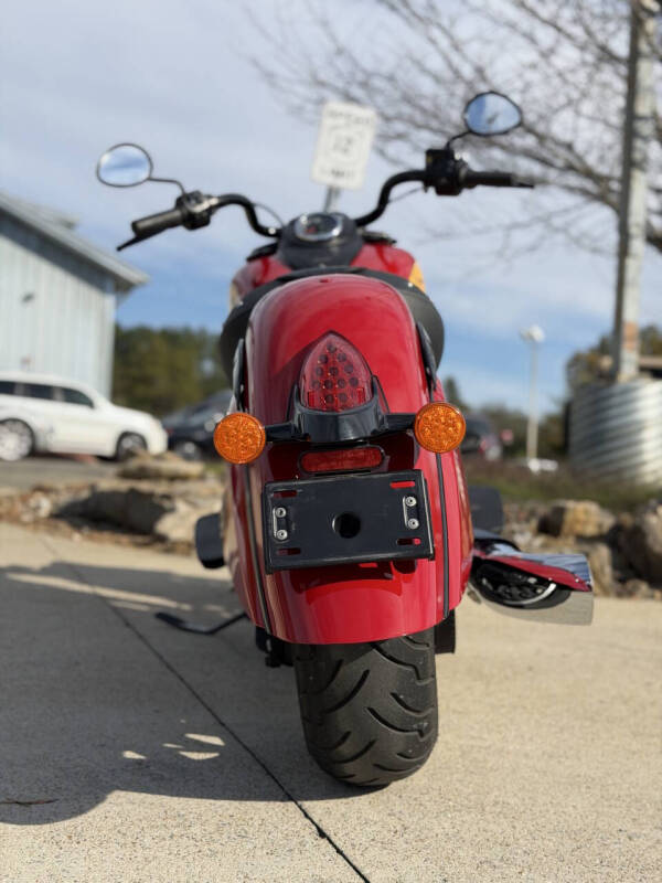 2019 Indian Dark Horse