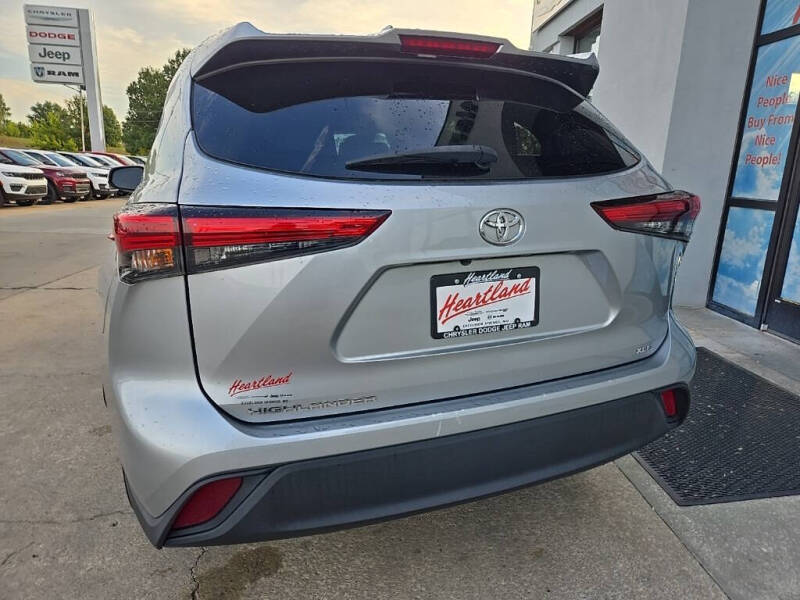 2021 Toyota Highlander XLE