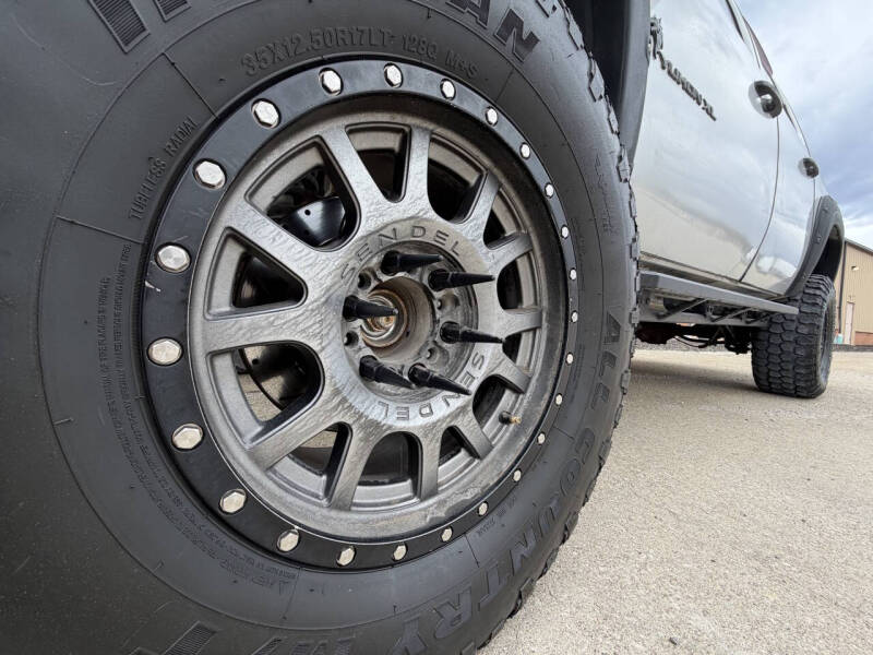 2011 GMC Yukon XL SLE