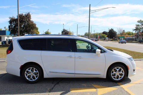 2018 Chrysler Pacifica Touring L Plus